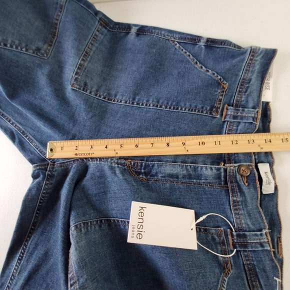 Kensie Straight Leg Seamed Hi-Rise Jeans Size 14 Cargo Style Pockets Stretch NEW - Picture 8 of 14
